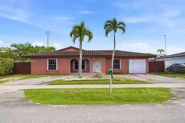 3-bedroom rental at 2461 SW 117th Court, Miami