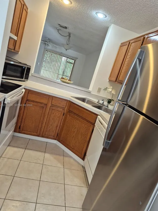 2-bedroom rental at 13785 Bottlebrush Court Court #C, Wellington