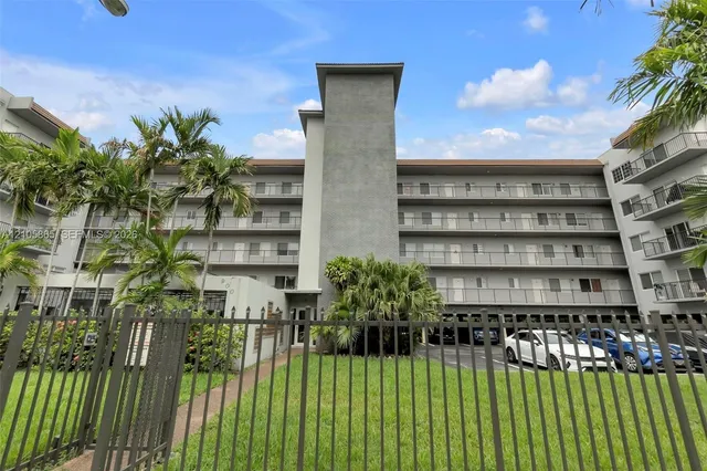 1-bedroom rental at 900 SW 84th Avenue #309A, Miami