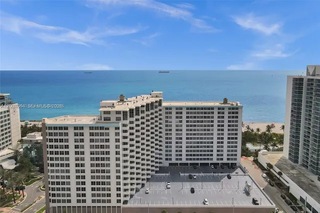 1-bedroom rental at 2899 Collins Avenue #1738, Miami Beach