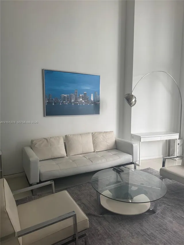 1-bedroom rental at 485 Brickell Avenue #2806, Miami