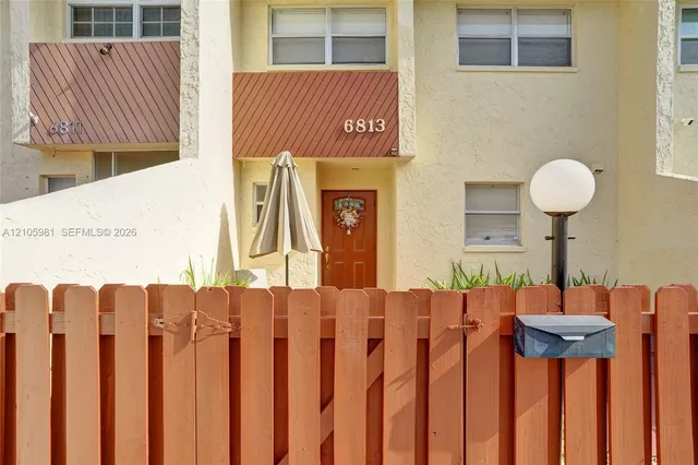 3-bedroom rental at 6813 NW 29th Avenue, Fort Lauderdale