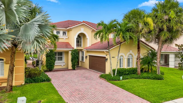 4-bedroom rental at 9035 Silver Glen Way, Lake Worth