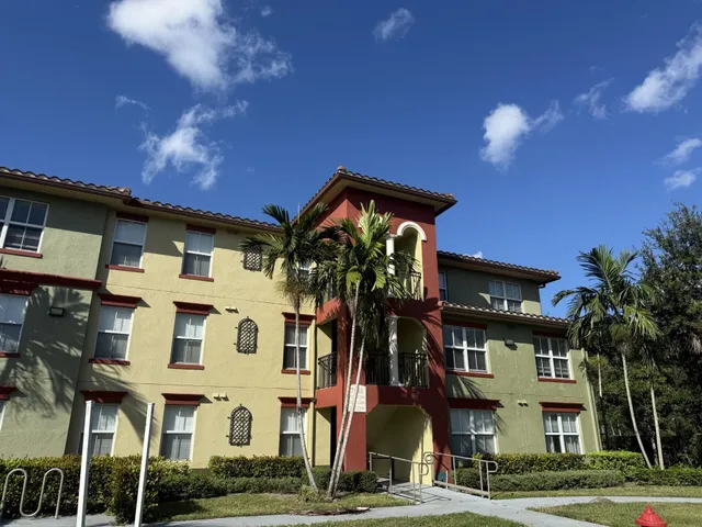 2-bedroom rental at 7085 Merganser Court #2105, Lake Worth