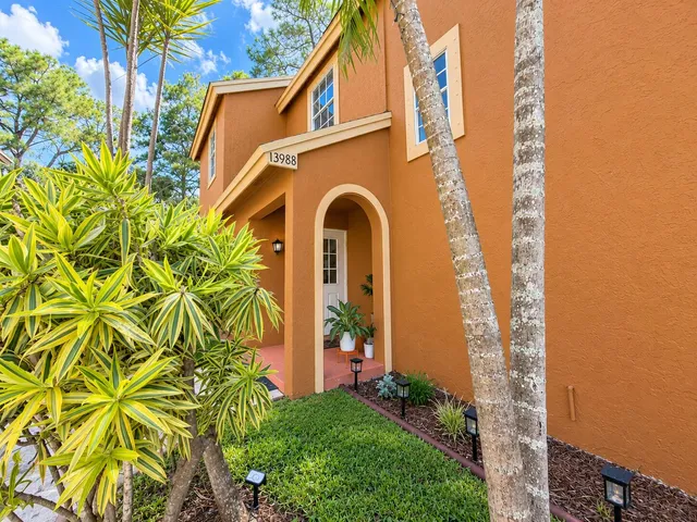 3-bedroom rental at 13988 Morning Glory Drive, Wellington