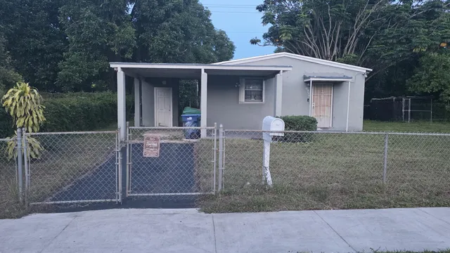 2-bedroom rental at 17961 NW 5TH Avenue, Miami Gardens