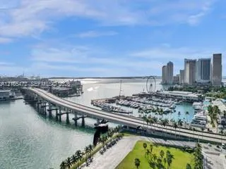 1-bedroom home at 888 Biscayne Boulevard #811, Miami