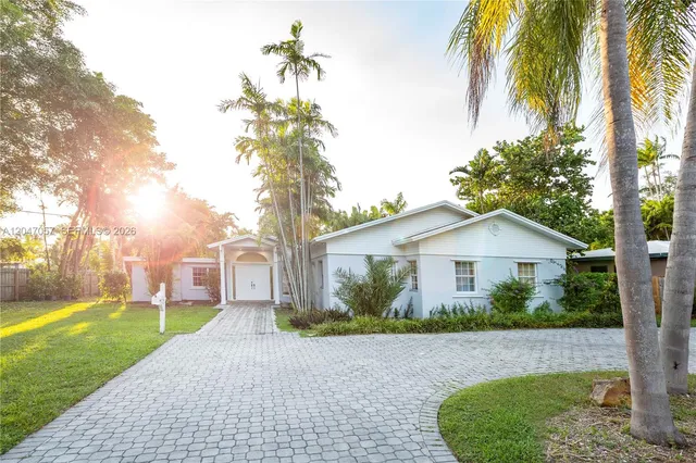 4-bedroom rental at 5451 SW 80th Street, Miami