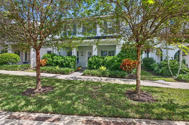 6-bedroom home at 8028 Hobbes Way, Palm Beach Gardens