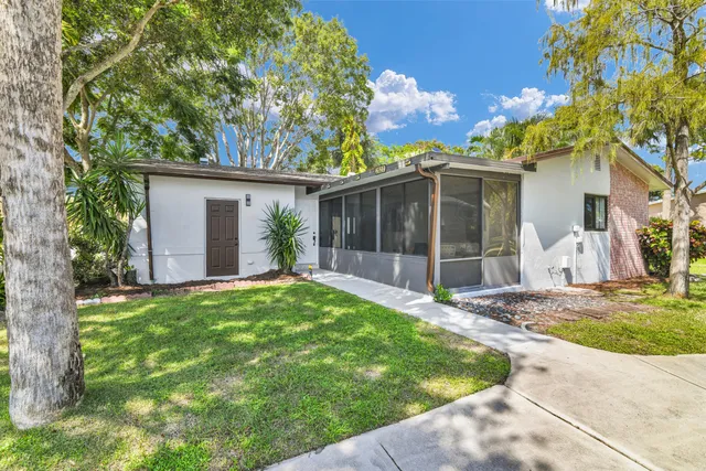 2-bedroom home at 2822 SW NATURA Boulevard, Deerfield Beach