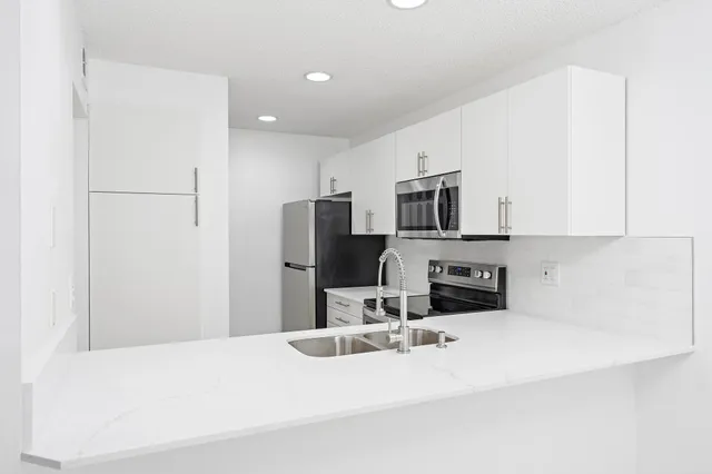 2-bedroom home at 3402 Gardens E Drive, Palm Beach Gardens