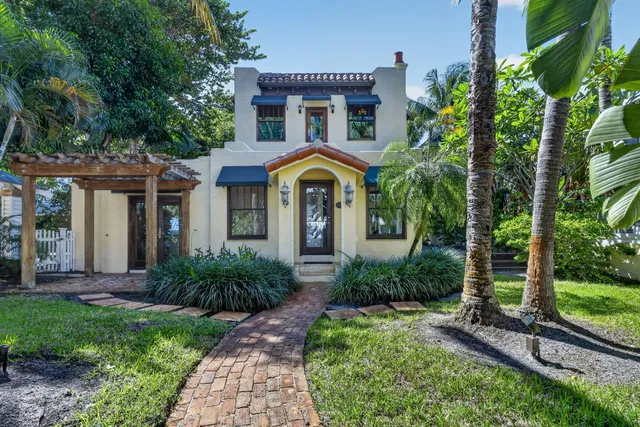 4-bedroom home at 106 SE 7TH Avenue #1, Delray Beach