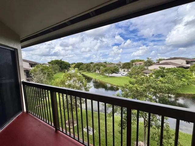 1-bedroom rental at 9887 NOB HILL Court, Sunrise