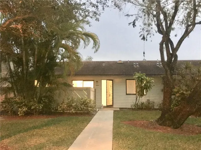 2-bedroom rental at 9806 NW 37th Street, Sunrise