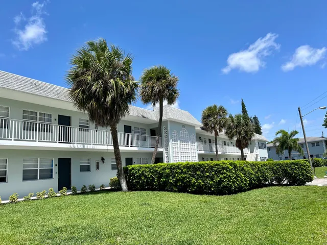 1-bedroom rental at 875 SW 4th Court #12, Boca Raton