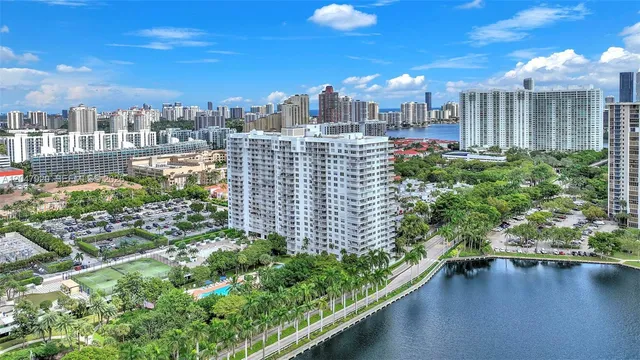 2-bedroom home at 2851 NE 183rd Street #1811-15 E, Aventura