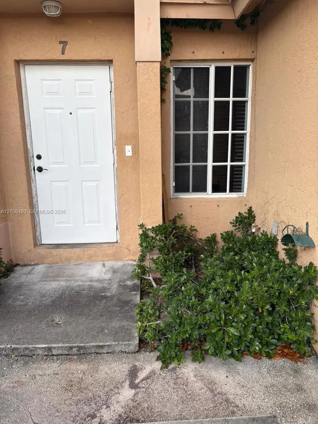 2-bedroom home at 117 SE 3rd Avenue #7, Hallandale Beach
