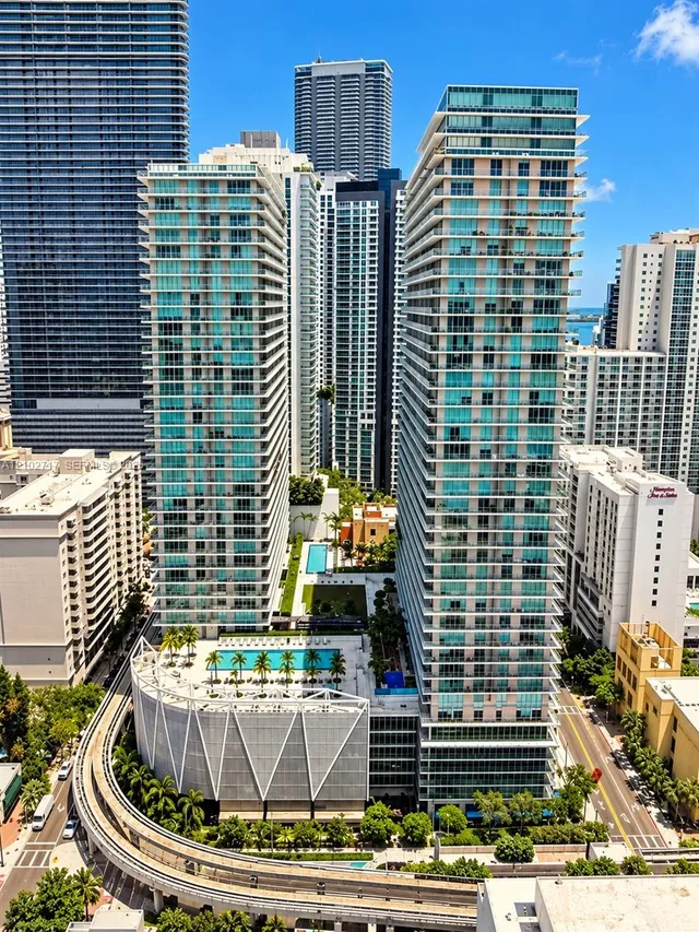 2-bedroom home at 1111 SW 1st Avenue #2717-N, Miami