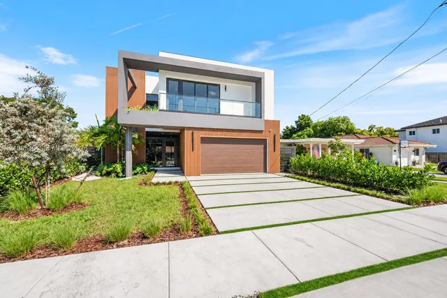 5-bedroom home at 6335 SW 34th Street, Miami