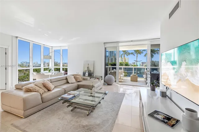 2-bedroom home at 400 Alton Road #610, Miami Beach
