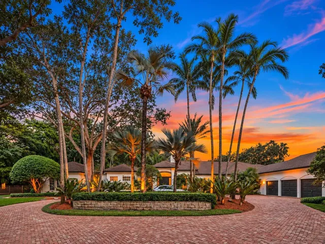 6-bedroom home at 9325 SW 59th Place, Pinecrest