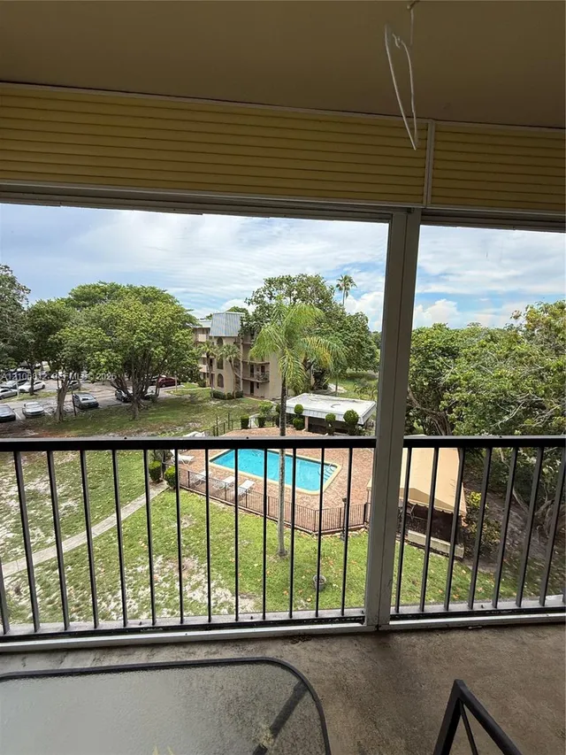 3-bedroom home at 5961 N Falls Cir Drive #408, Lauderhill
