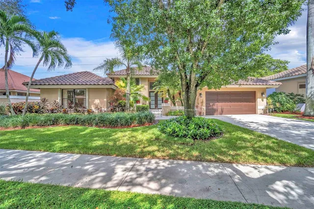 4-bedroom home at 1025 Creekford Drive, Weston