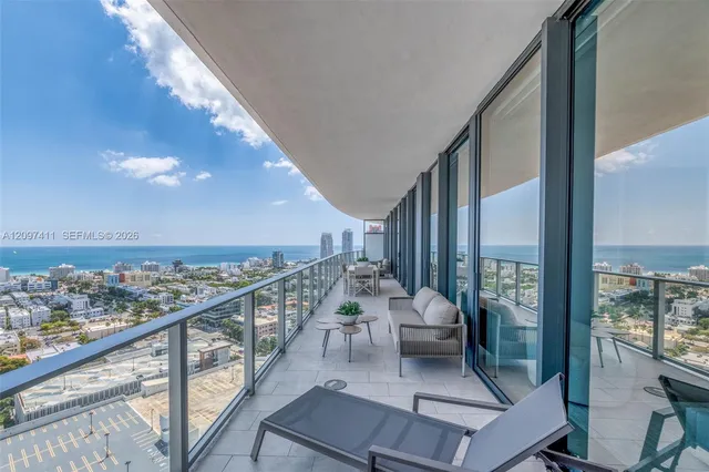 3-bedroom rental at 500 Alton Road #2705, Miami Beach