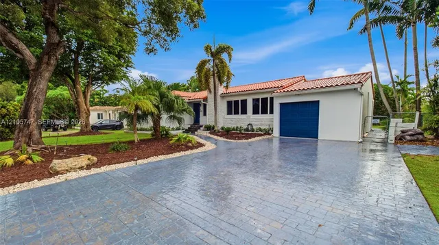 4-bedroom rental at 10690 NE 11th Court, Miami Shores