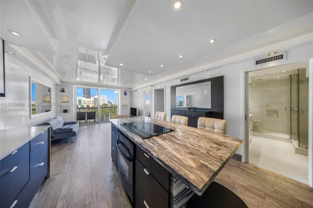 1-bedroom rental at 401 Ocean Drive #801, Miami Beach
