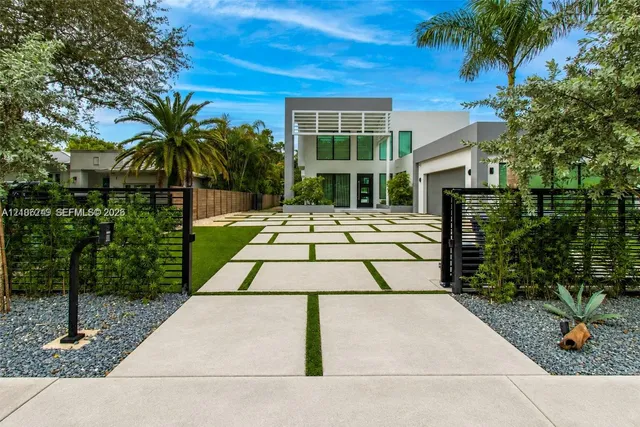 5-bedroom rental at 7630 SW 58th Avenue, South Miami