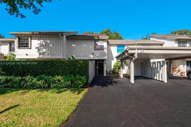 4-bedroom rental at 269 Deer Creek Wildwood Circle, Deerfield Beach