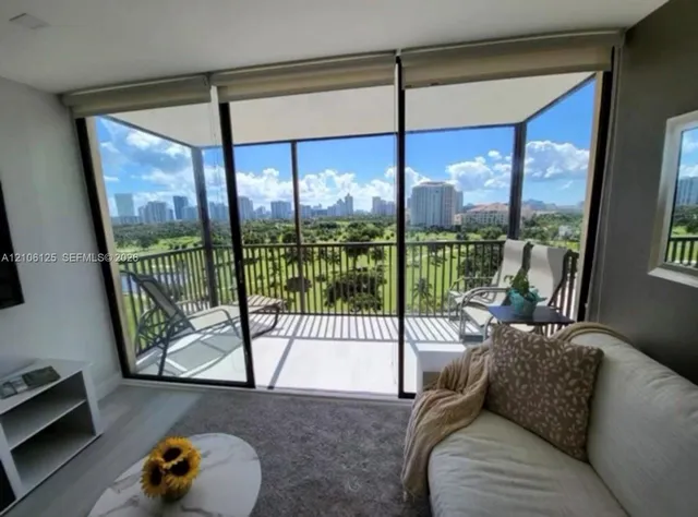 3-bedroom rental at 20379 W Country Club Drive #1038, Aventura