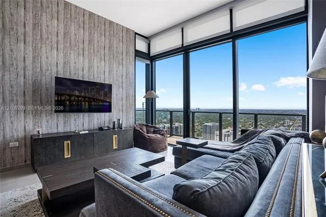 1-bedroom rental at 88 SW 7th Street #4006, Miami