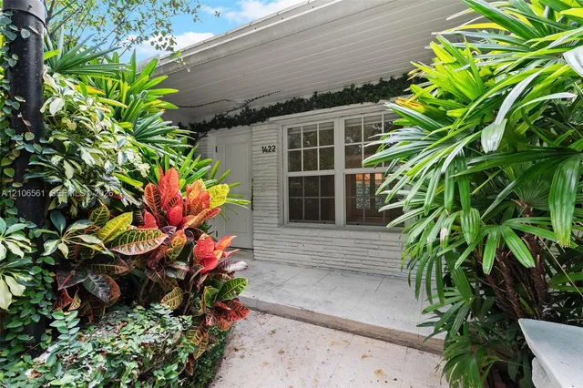 3-bedroom rental at 1422 Milan Avenue, Coral Gables