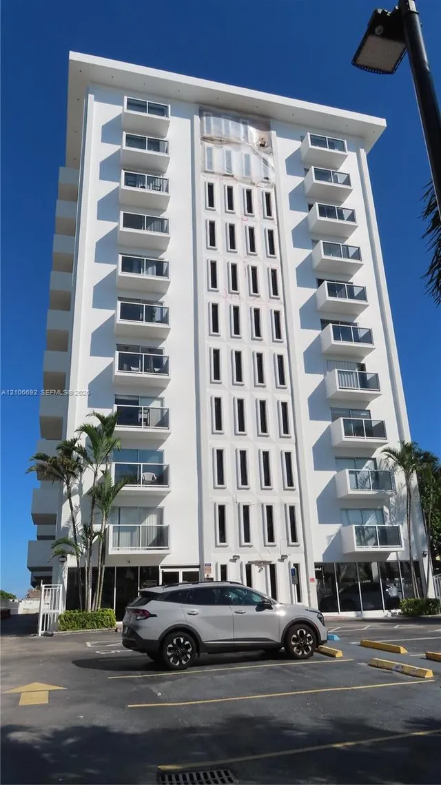 1-bedroom rental at 5313 Collins Avenue #205, Miami Beach