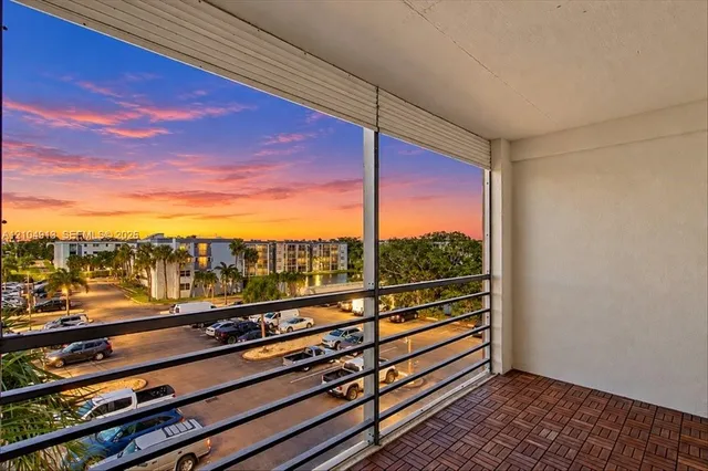 1-bedroom rental at 501 E Dania Beach Boulevard #5-4A, Dania Beach