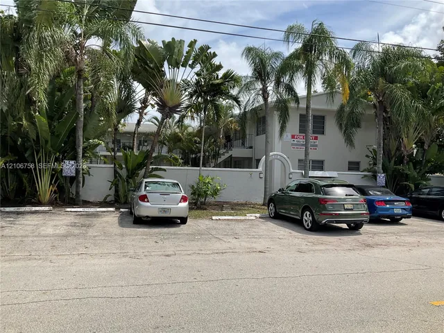 1-bedroom rental at 510 SE 9th Street #7, Fort Lauderdale
