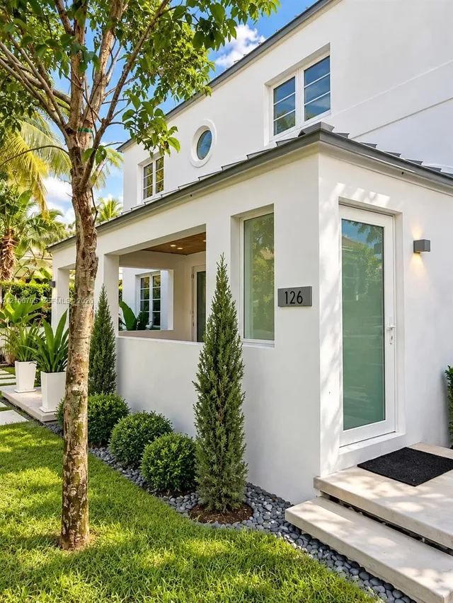 2-bedroom rental at 126 NE 43rd Street #2, Miami