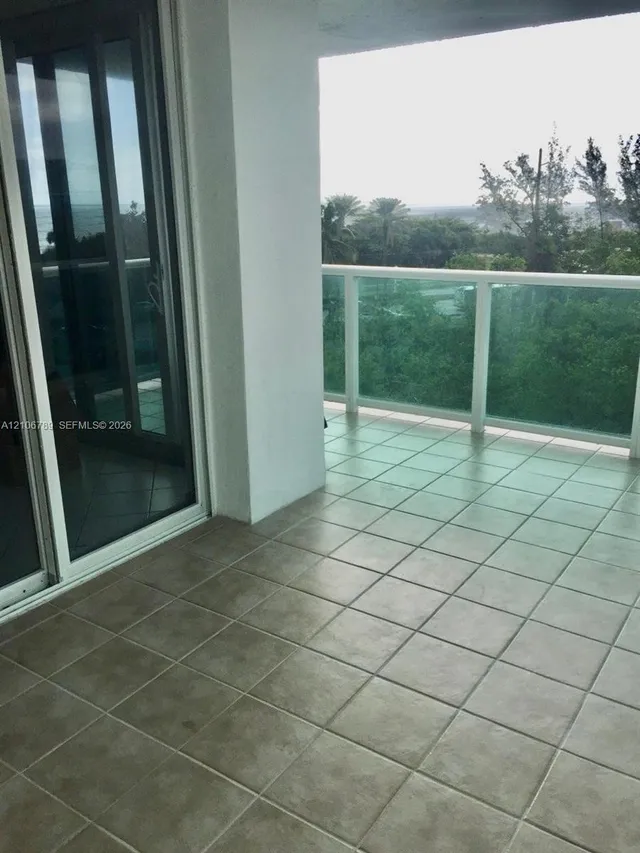 2-bedroom rental at 100 Bayview Drive #516, Sunny Isles Beach