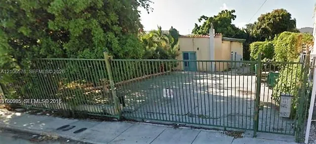 Land at 983 SW 6th Street, Miami