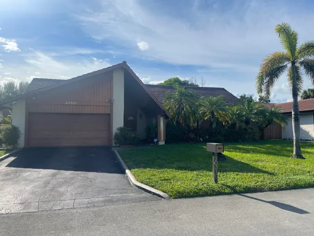 3-bedroom home at 20310 NE 10TH Place, Miami