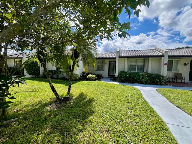 2-bedroom rental at 220 Lake Constance Drive, West Palm Beach