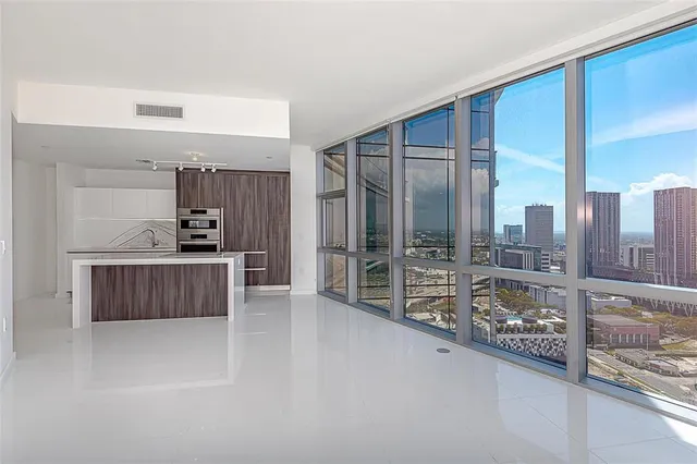 1-bedroom rental at 851 NE 1ST Avenue #2402, Miami