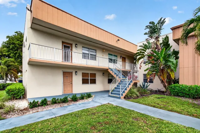 2-bedroom rental at 190 PIEDMONT D, Delray Beach