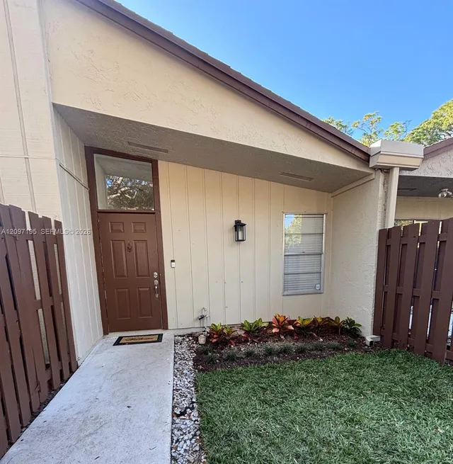3-bedroom rental at 22279 Whistling Pines Lane #-, Boca Raton