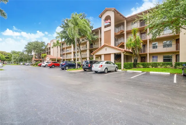2-bedroom rental at 1251 SW 125th Avenue #405T, Pembroke Pines
