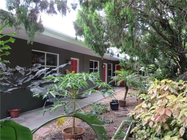2-bedroom rental at 207 NE 16th Street #1, Fort Lauderdale