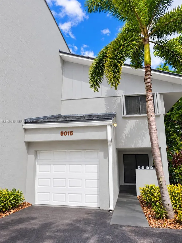 3-bedroom rental at 9015 NW 38th Drive #9015, Coral Springs