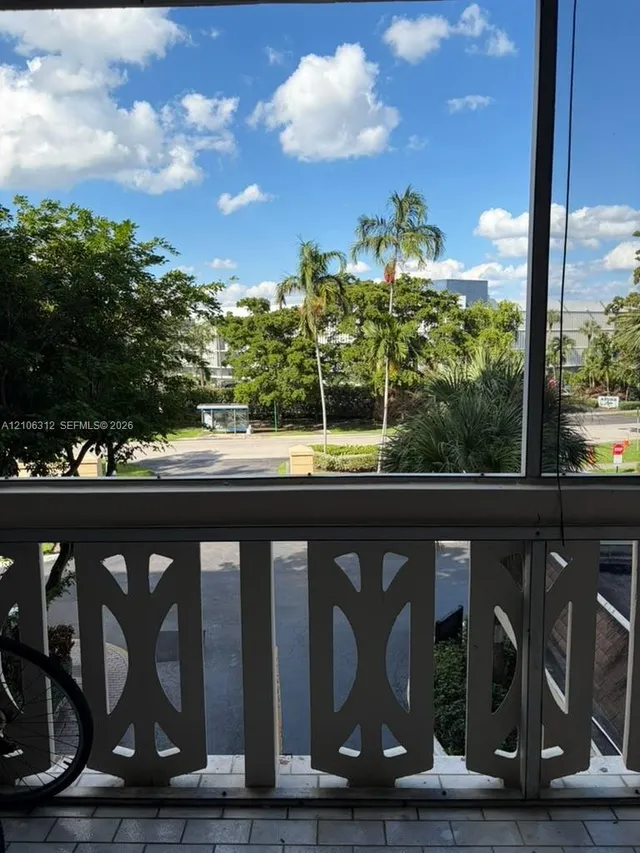 2-bedroom rental at 800 NE 195th Street #311, Miami